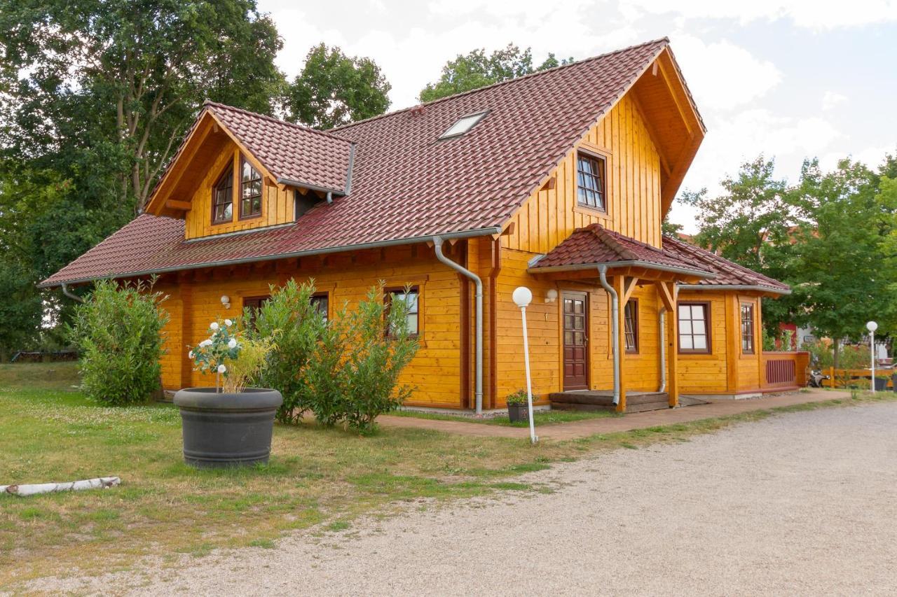 Hotel & Restaurant Wilder Eber Eberswalde-Finow Exterior foto