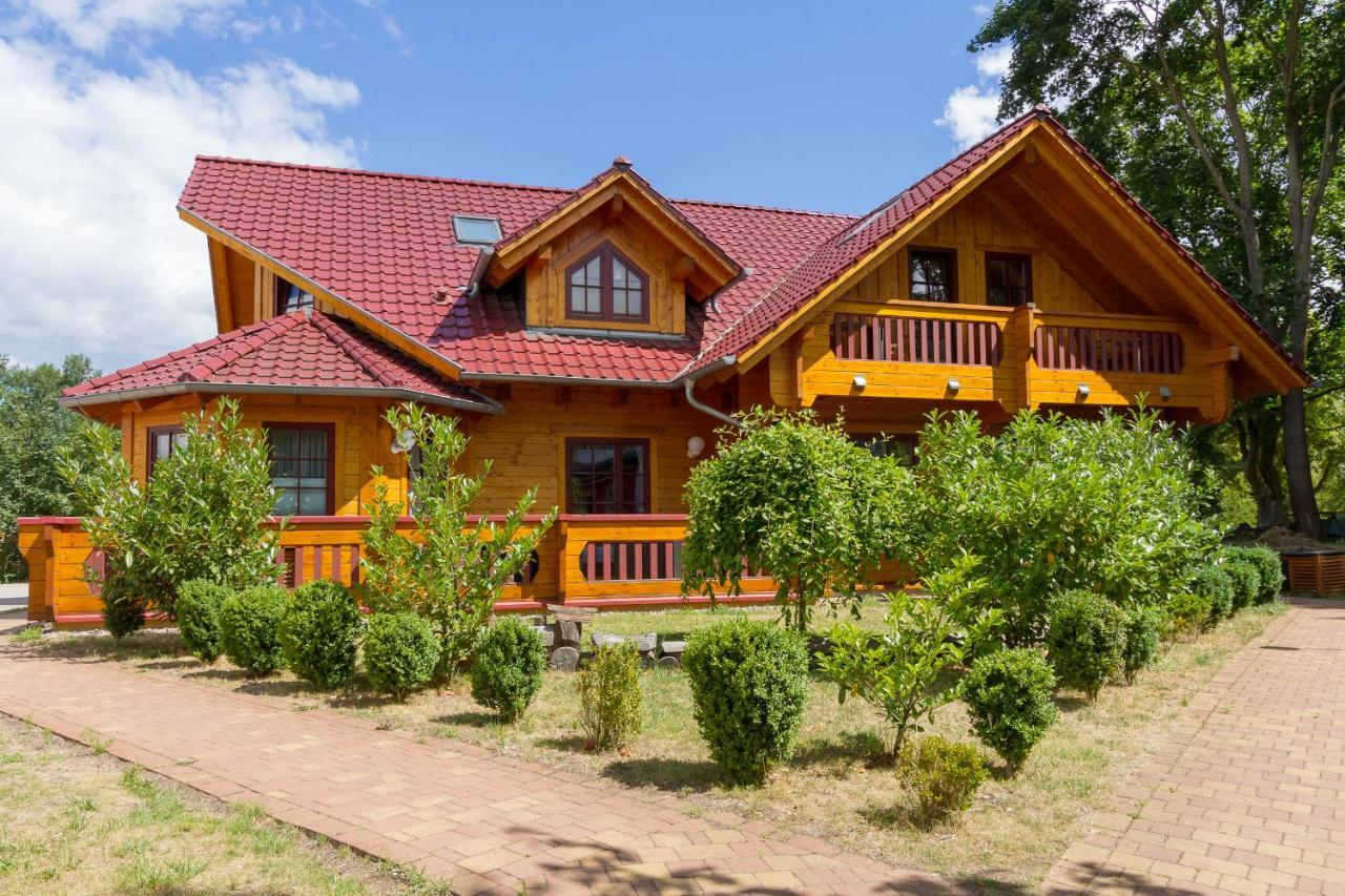 Hotel & Restaurant Wilder Eber Eberswalde-Finow Exterior foto